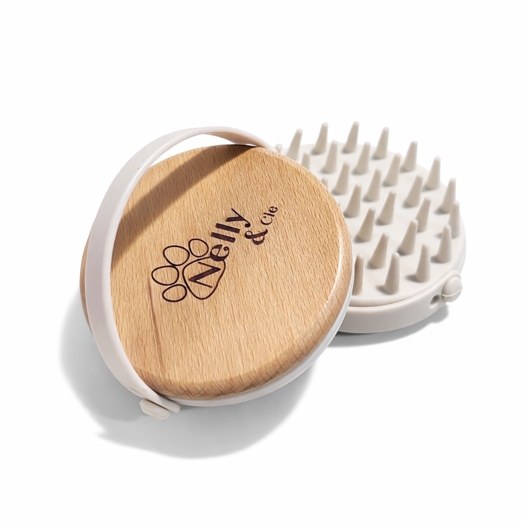 Silicone massage brush